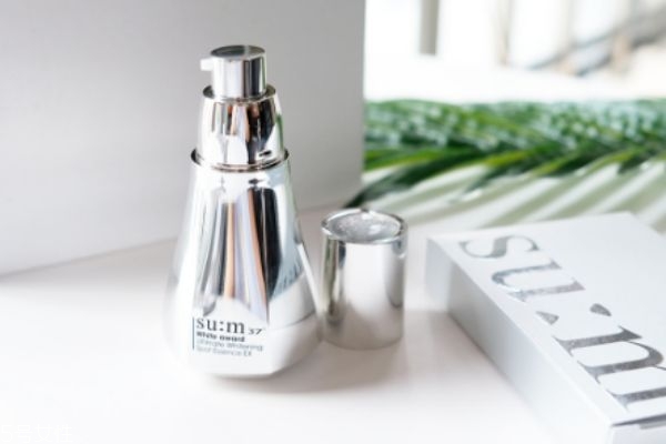 sum37淡斑小手電好用嗎 呼吸蘇秘美白淡斑精華評價 sum37淡斑小手電好用嗎 呼吸蘇秘美白淡斑精華評價
