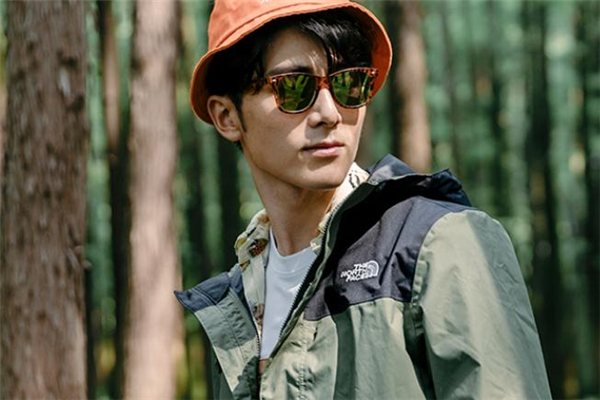 沖鋒衣皺了怎么恢復(fù) 沖鋒衣起褶子怎么辦 沖鋒衣皺了怎么恢復(fù) 沖鋒衣起褶子怎么辦