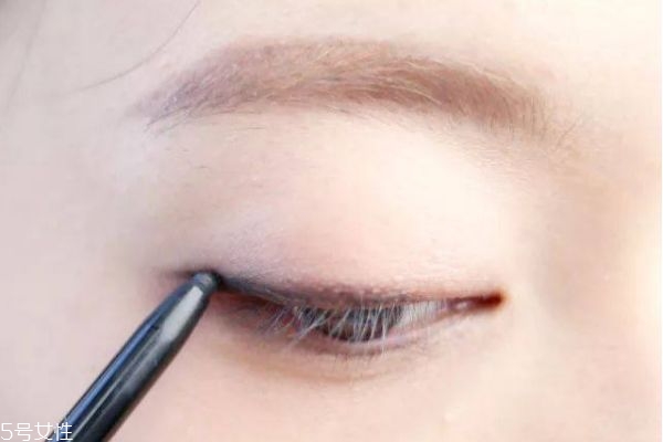 如何畫好眼線 手殘黨都能學(xué)會畫眼線 如何畫好眼線 手殘黨都能學(xué)會畫眼線