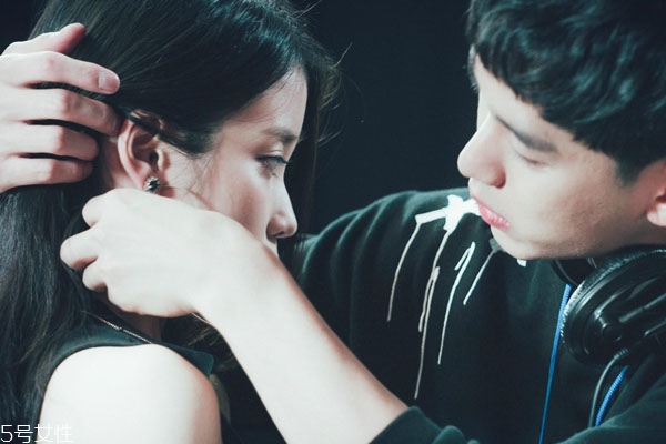 談戀愛可以一起做哪些事 剛戀愛的情侶應該怎么相處 談戀愛可以一起做哪些事 剛戀愛的情侶應該怎么相處