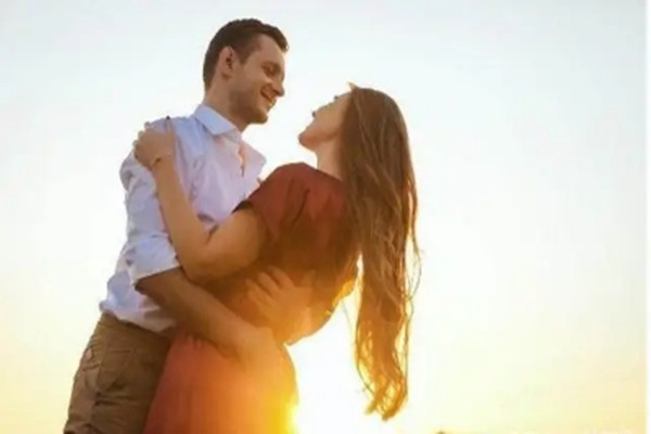 感情里過(guò)于主動(dòng)的女生會(huì)有什么下場(chǎng) 男生對(duì)不在乎的親密關(guān)系有什么表現(xiàn) 感情里過(guò)于主動(dòng)的女生會(huì)有什么下場(chǎng) 男生對(duì)不在乎的親密關(guān)系有什么表現(xiàn)