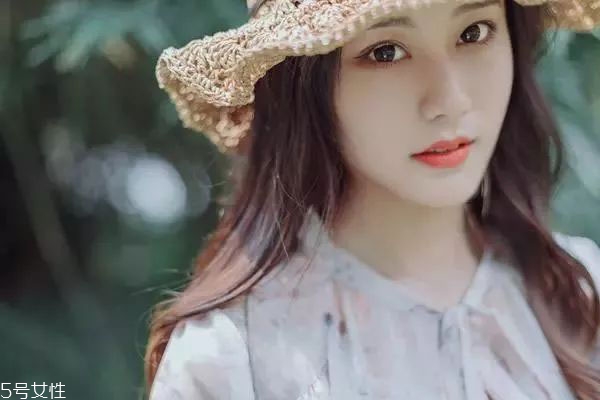 情侶之間的聊天話題 情侶之間可愛(ài)的稱呼 情侶之間的聊天話題 情侶之間可愛(ài)的稱呼