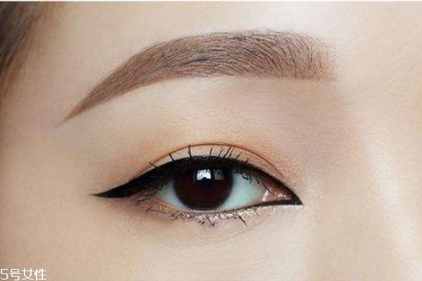 新手畫(huà)眼線(xiàn)使用哪種產(chǎn)品好 新手畫(huà)眼線(xiàn)用什么最好 新手畫(huà)眼線(xiàn)使用哪種產(chǎn)品好 新手畫(huà)眼線(xiàn)用什么最好