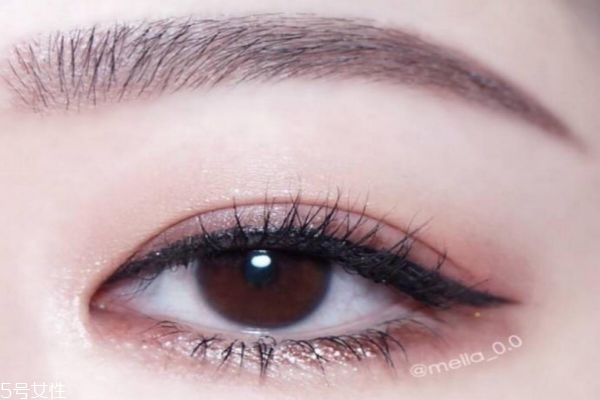 畫眼妝要準(zhǔn)備哪些東西 畫眼妝要注意什么 畫眼妝要準(zhǔn)備哪些東西 畫眼妝要注意什么