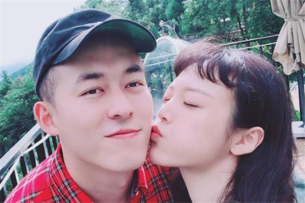 送女朋友禮物賀卡怎么寫 送女朋友禮物留言寫什么好 送女朋友禮物賀卡怎么寫 送女朋友禮物留言寫什么好