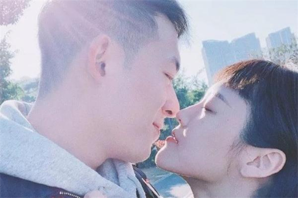 女生聊天不回復(fù)怎么辦 女生聊天回復(fù)很慢怎么破 女生聊天不回復(fù)怎么辦 女生聊天回復(fù)很慢怎么破