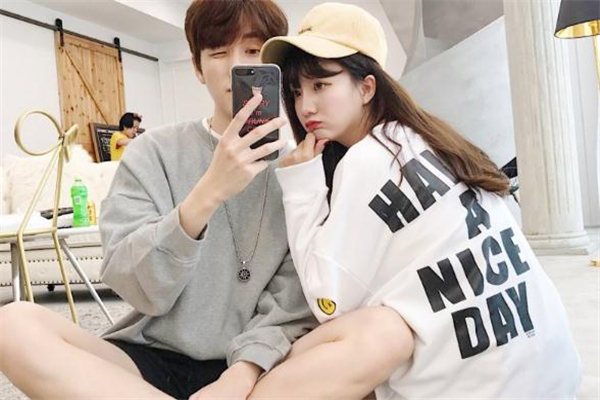 女生說(shuō)睡不著怎么回復(fù) 女生說(shuō)睡不著怎么撩她 女生說(shuō)睡不著怎么回復(fù) 女生說(shuō)睡不著怎么撩她