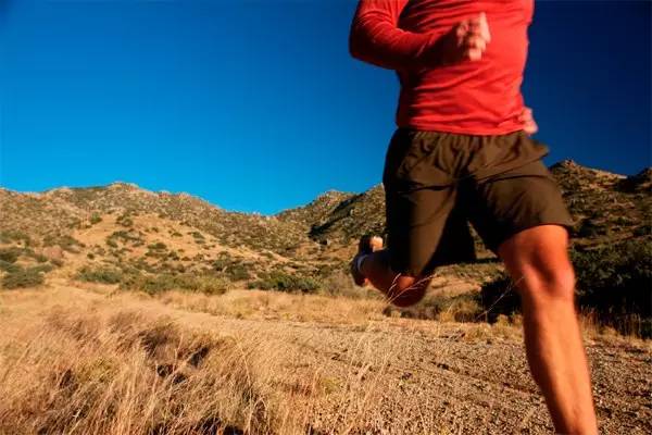 戶外跑步對(duì)鞋子的要求嗎 什么鞋跑步最好 戶外跑步對(duì)鞋子的要求嗎 什么鞋跑步最好