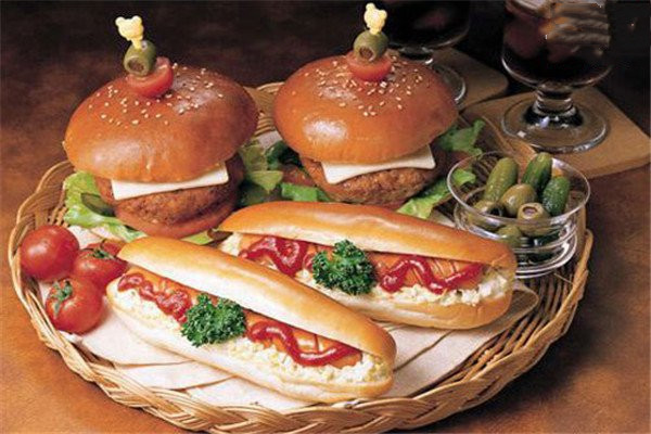 常見高脂肪食物有哪些 高脂肪食物對(duì)人體的危害