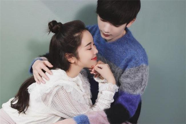 男生說晚安女生怎么回 男生說晚安代表什么 男生說晚安女生怎么回 男生說晚安代表什么