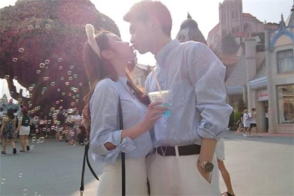 剛認(rèn)識的男生說喜歡我可信嗎 剛認(rèn)識的男生喜歡你的表現(xiàn)