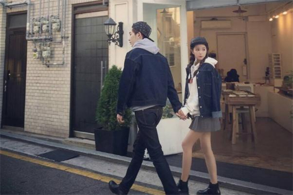 剛認(rèn)識的男生說喜歡我可信嗎 剛認(rèn)識的男生喜歡你的表現(xiàn)