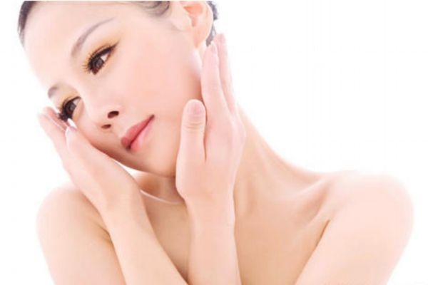 夏季皮膚干燥是什么原因 臉部干燥脫皮怎么辦 夏季皮膚干燥是什么原因 臉部干燥脫皮怎么辦