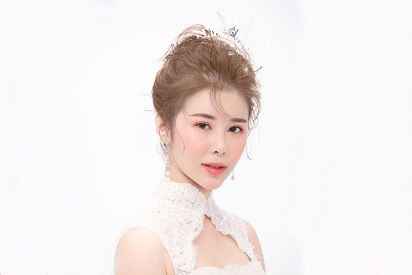 裸妝初學(xué)者步驟 裸妝需要哪些化妝品 裸妝初學(xué)者步驟 裸妝需要哪些化妝品