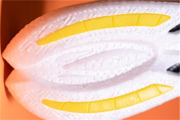 李寧飛電跑鞋開箱測(cè)評(píng) 李寧飛電和next哪個(gè)好 李寧飛電跑鞋開箱測(cè)評(píng) 李寧飛電和next哪個(gè)好