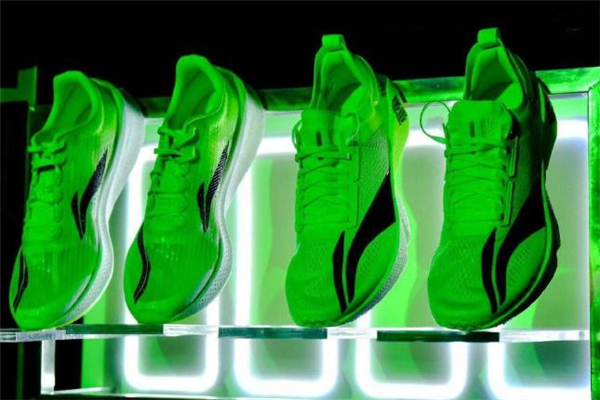 李寧飛電跑鞋開箱測(cè)評(píng) 李寧飛電和next哪個(gè)好 李寧飛電跑鞋開箱測(cè)評(píng) 李寧飛電和next哪個(gè)好