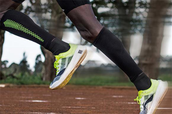 李寧飛電跑鞋開箱測(cè)評(píng) 李寧飛電和next哪個(gè)好 李寧飛電跑鞋開箱測(cè)評(píng) 李寧飛電和next哪個(gè)好