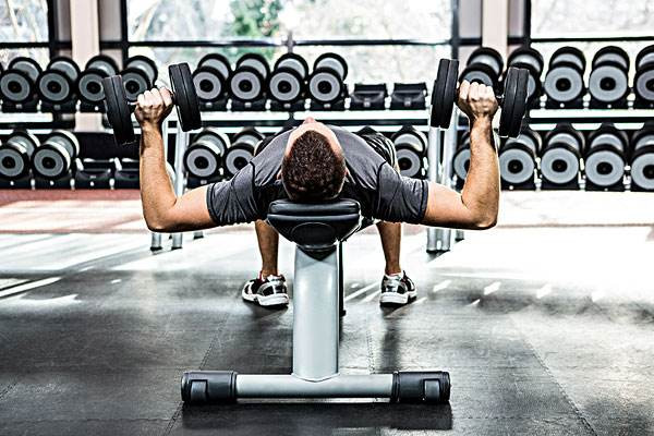 啞鈴可以鍛煉哪些肌肉 怎樣用啞鈴鍛煉全身 啞鈴可以鍛煉哪些肌肉 怎樣用啞鈴鍛煉全身