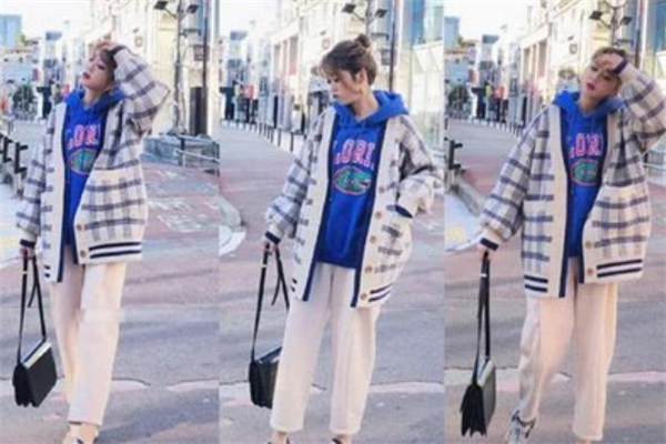 藍色衛(wèi)衣配什么外套 藍色衛(wèi)衣搭配外套圖片 藍色衛(wèi)衣配什么外套 藍色衛(wèi)衣搭配外套圖片