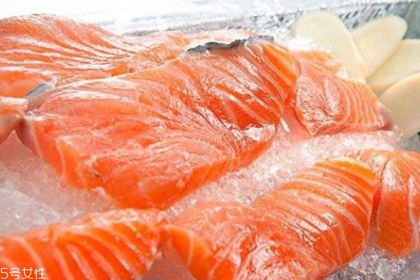 三文魚(yú)有營(yíng)養(yǎng)價(jià)值呢 吃三文魚(yú)有什么好處呢