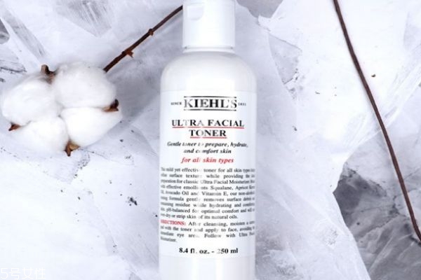 爽膚水的作用 關(guān)于爽膚水的誤區(qū) 爽膚水的作用 關(guān)于爽膚水的誤區(qū)