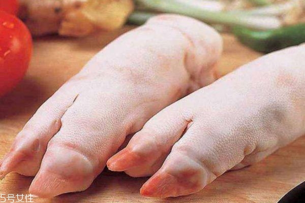 豬蹄怎么挑選 怎么鑒別豬蹄是否用藥水浸泡 豬蹄怎么挑選 怎么鑒別豬蹄是否用藥水浸泡