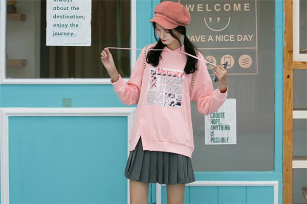 粉色衛(wèi)衣配什么裙子好看 粉色衛(wèi)衣搭配裙子圖片 粉色衛(wèi)衣配什么裙子好看 粉色衛(wèi)衣搭配裙子圖片