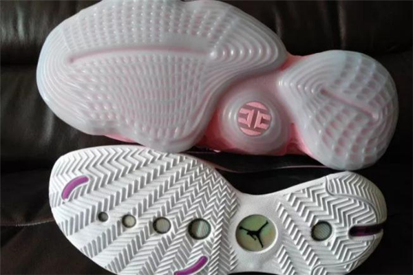 aj34和哈登4哪個好 aj34和哈登4代對比 aj34和哈登4哪個好 aj34和哈登4代對比