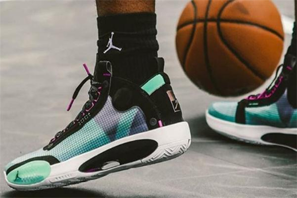 aj34和哈登4哪個好 aj34和哈登4代對比 aj34和哈登4哪個好 aj34和哈登4代對比