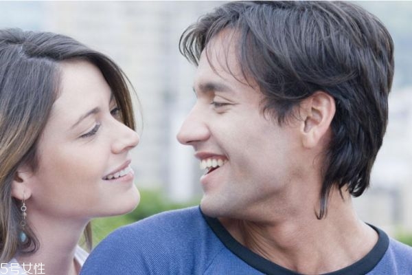 談戀愛男生應該怎么做 戀愛男生要怎么做才好 談戀愛男生應該怎么做 戀愛男生要怎么做才好