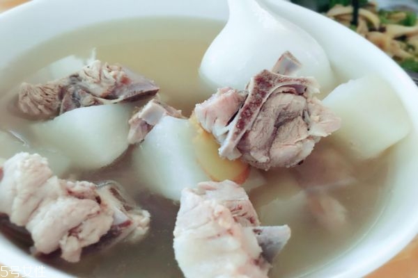 排骨怎么燉好吃又營養(yǎng) 怎么燉排骨好吃又簡單 排骨怎么燉好吃又營養(yǎng) 怎么燉排骨好吃又簡單