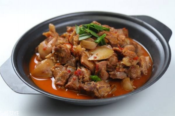 排骨怎么燉好吃又營養(yǎng) 怎么燉排骨好吃又簡單 排骨怎么燉好吃又營養(yǎng) 怎么燉排骨好吃又簡單