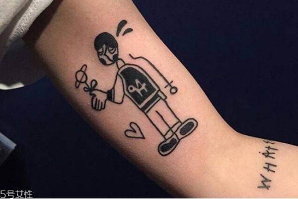 紋身掉皮期間如何保養(yǎng) 紋身前后注意事項 紋身掉皮期間如何保養(yǎng) 紋身前后注意事項