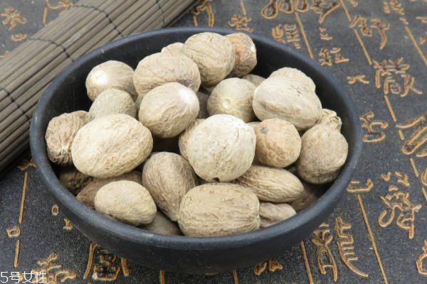 什么是肉果呢 肉果有什么營養(yǎng)價(jià)值呢 什么是肉果呢 肉果有什么營養(yǎng)價(jià)值呢