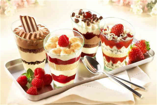 冰淇淋怎么做 冰淇淋哪些人不能吃 冰淇淋怎么做 冰淇淋哪些人不能吃