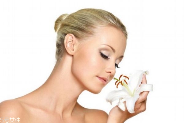 磨砂膏可以經(jīng)常用嗎 磨砂膏的主要成分是什么呢 磨砂膏可以經(jīng)常用嗎 磨砂膏的主要成分是什么呢