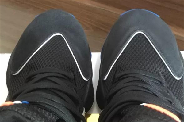 阿迪達(dá)斯哈登4黑銀開箱測評(píng) 哈登4和哈登2哪個(gè)舒服