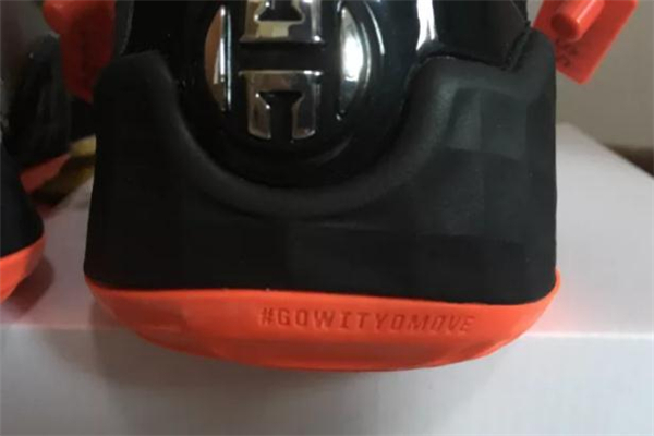 阿迪達(dá)斯哈登4黑銀開箱測評(píng) 哈登4和哈登2哪個(gè)舒服