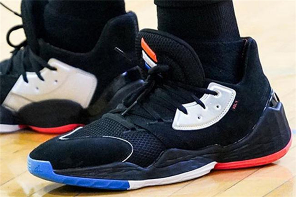 阿迪達(dá)斯哈登4黑銀開箱測評(píng) 哈登4和哈登2哪個(gè)舒服