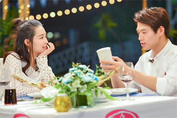 情侶的消費觀不同怎么辦 情侶消費觀不同能磨合嗎 情侶的消費觀不同怎么辦 情侶消費觀不同能磨合嗎