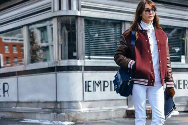 高領(lǐng)毛衣怎么改低領(lǐng) 什么人適合高領(lǐng)毛衣 高領(lǐng)毛衣怎么改低領(lǐng) 什么人適合高領(lǐng)毛衣