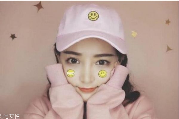 戀愛(ài)中女生應(yīng)不應(yīng)該愛(ài)撒嬌呢 撒嬌是一件壞事嗎 戀愛(ài)中女生應(yīng)不應(yīng)該愛(ài)撒嬌呢 撒嬌是一件壞事嗎