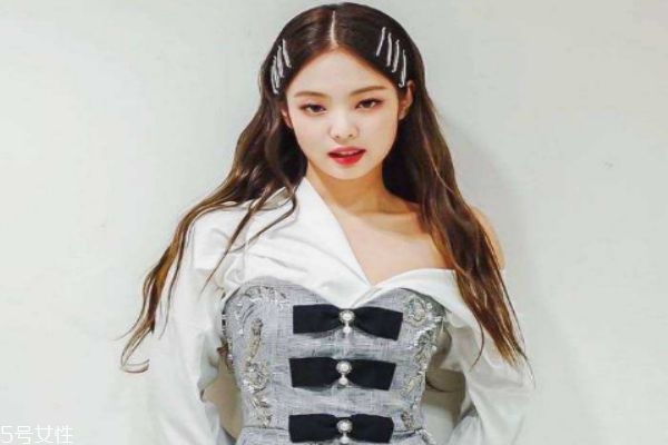 怎么判斷女生想不想讓我追她 有這五種表現(xiàn)還是趁早放棄 怎么判斷女生想不想讓我追她 有這五種表現(xiàn)還是趁早放棄