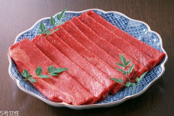 牛肉絲怎么切才嫩 牛肉絲是順切還是橫切 牛肉絲怎么切才嫩 牛肉絲是順切還是橫切