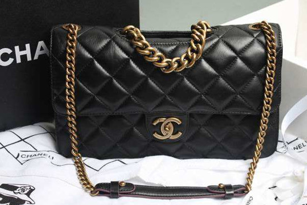 香奈兒?jiǎn)渭缡痔岚趺幢pB(yǎng) 香奈兒去哪買(mǎi)劃算 香奈兒?jiǎn)渭缡痔岚趺幢pB(yǎng) 香奈兒去哪買(mǎi)劃算