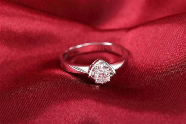 通靈珠寶和i do哪個(gè)好 通靈珠寶和ido哪個(gè)貴 通靈珠寶和i do哪個(gè)好 通靈珠寶和ido哪個(gè)貴