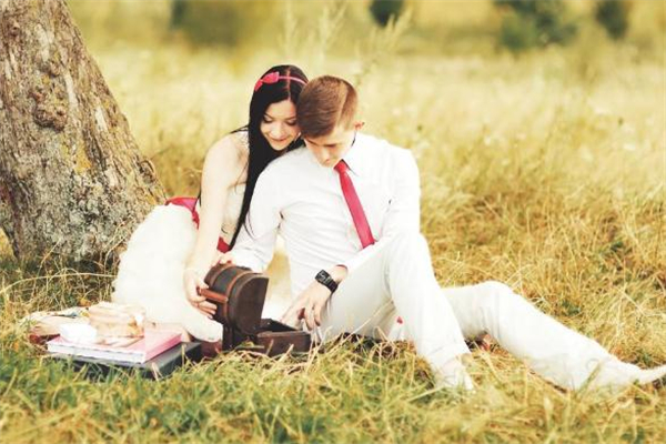 女朋友說頭疼怎么回復(fù) 女朋友說頭疼怎么安慰 女朋友說頭疼怎么回復(fù) 女朋友說頭疼怎么安慰