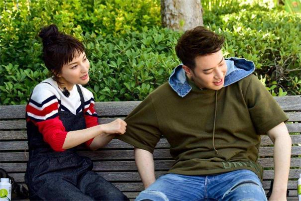 男女關系發(fā)展有幾個階段 男女關系發(fā)展太快好嗎 男女關系發(fā)展有幾個階段 男女關系發(fā)展太快好嗎