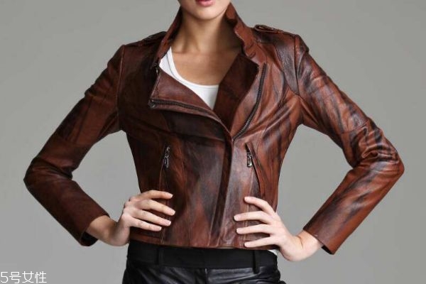 秋天最流行什么女裝呢 女生秋天穿什么好看呢 秋天最流行什么女裝呢 女生秋天穿什么好看呢