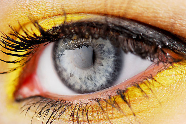 臥蠶與眼袋的區(qū)別 眼袋太重怎樣消除 臥蠶與眼袋的區(qū)別 眼袋太重怎樣消除